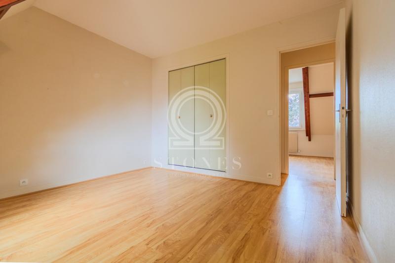 Maison traditionnelle - 158 m² - 6 pièces