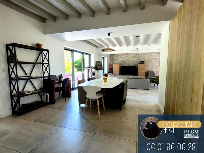 Propriété - 217 m² - 5 pièces