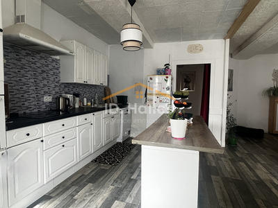 Maison - 96 m² - 4 pièces