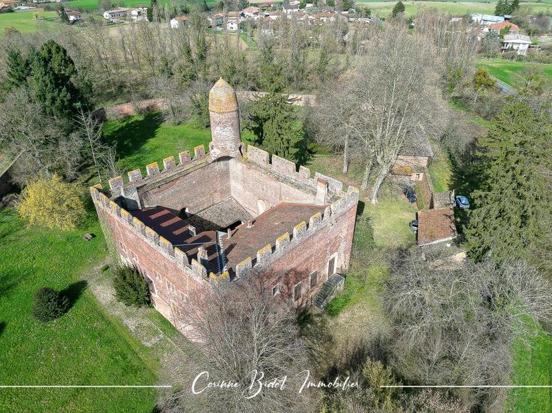 Château - 465 m² - 18 pièces