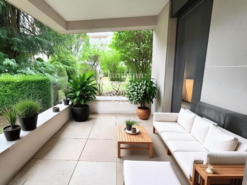 Appartement - 96 m² - 4 pièces