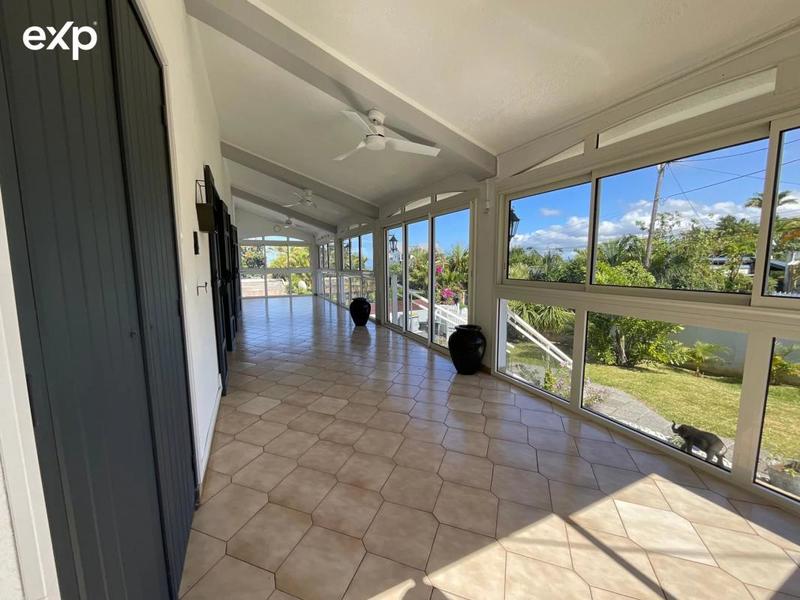 Maison - 310 m² - 8 pièces