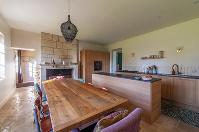 Maison - 210 m² - 7 pièces