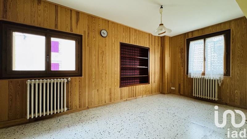 Maison - 302 m² - 12 pièces