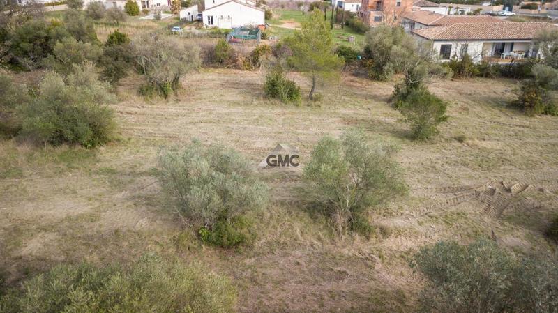 Terrain de lotissements - 855 m²