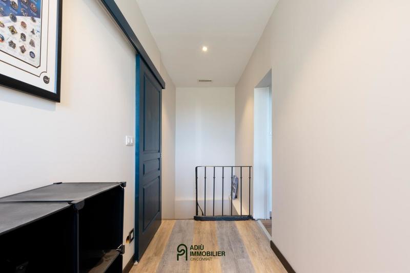 Propriété - 252 m² - 5 pièces