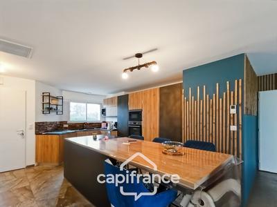 Maison - 90 m² - 4 pièces