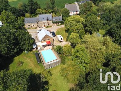 Maison - 175 m² - 10 pièces