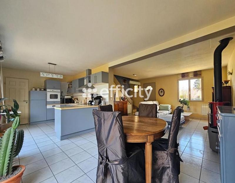 Maison - 162 m² - 8 pièces