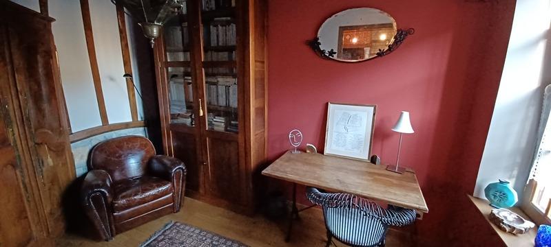 Maison - 202 m² - 9 pièces