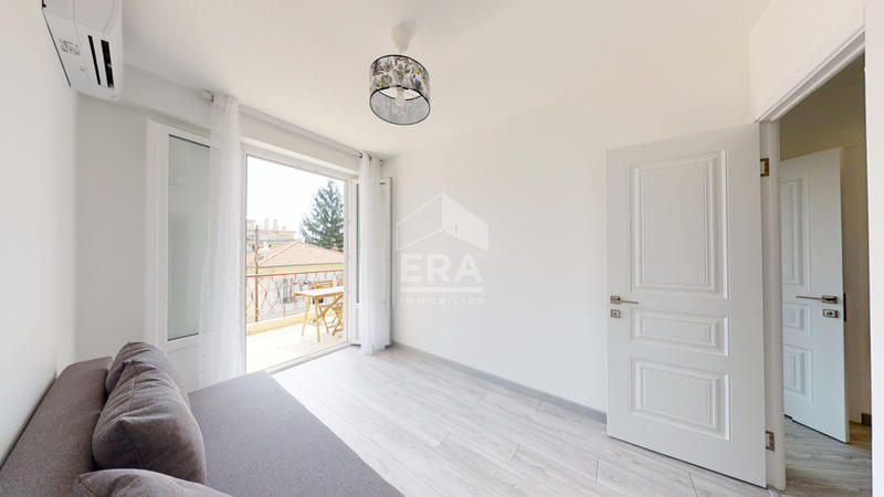 Maison - 167 m² - 9 pièces