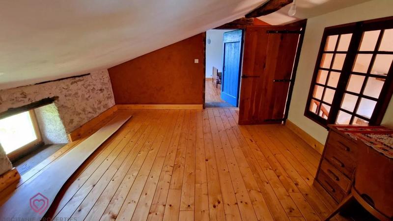 Propriété - 300 m² - 8 pièces