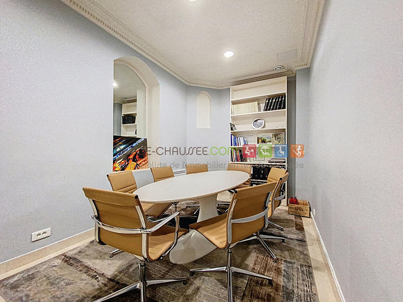 Bureau - 118 m² - 5 pièces