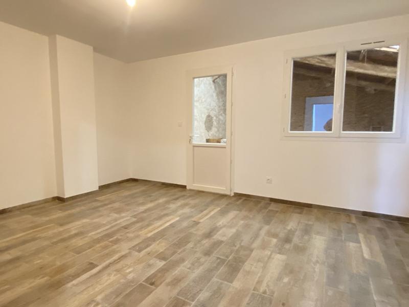 Maison - 216 m² - 8 pièces