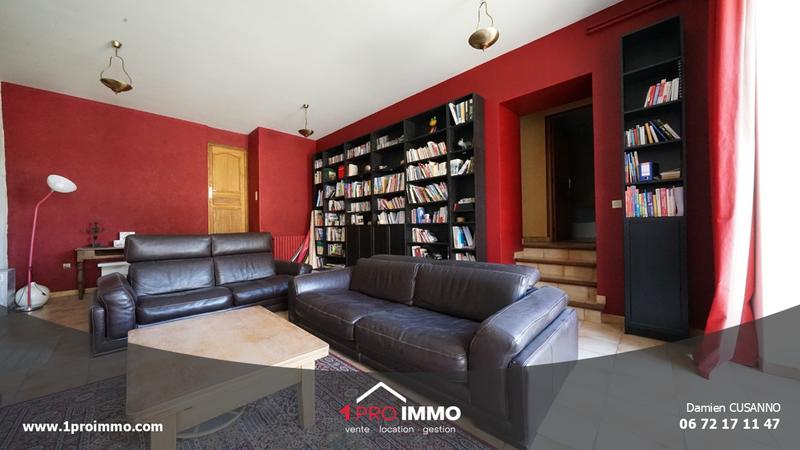 Maison - 270 m² - 8 pièces