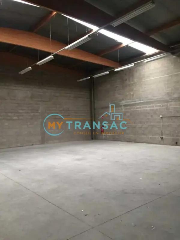 Local d'activités - 387 m²