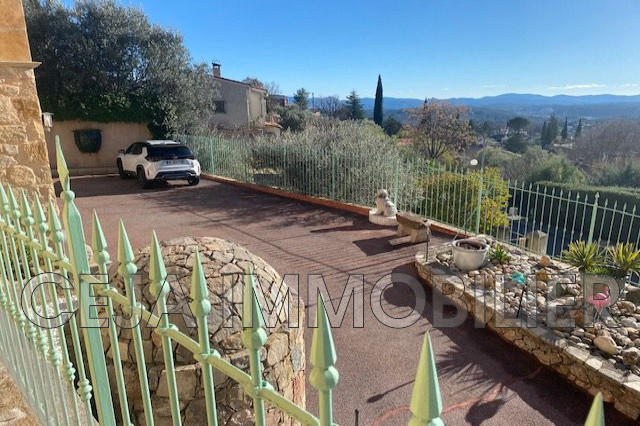 Maison - 185 m² - 7 pièces