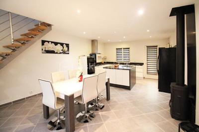 Maison - 150 m² - 6 pièces