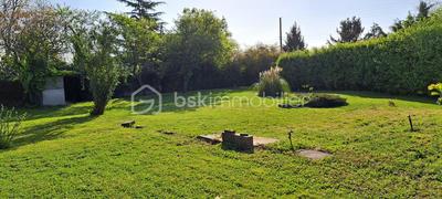 Terrain constructible - 1 000 m²