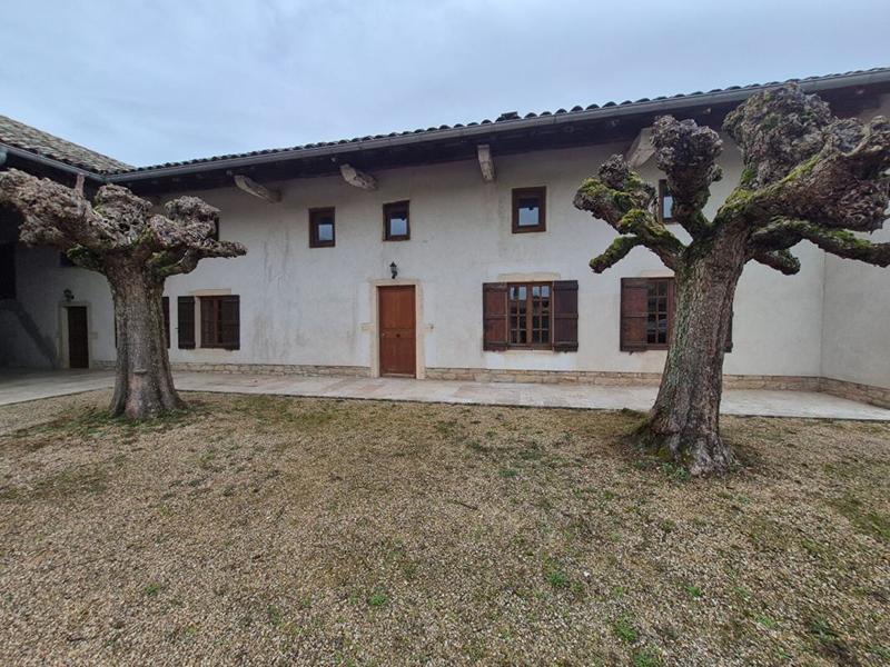 Maison - 445 m² - 14 pièces