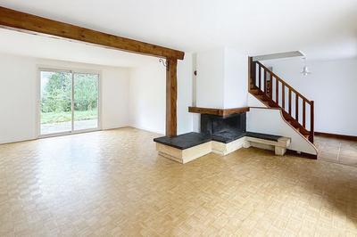 Maison - 204 m² - 6 pièces