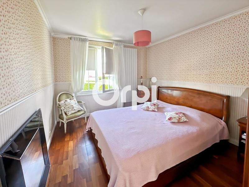 Maison - 213 m² - 6 pièces