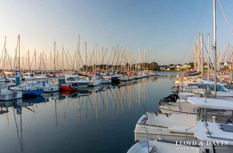 Maison - 213 m² - 7 pièces