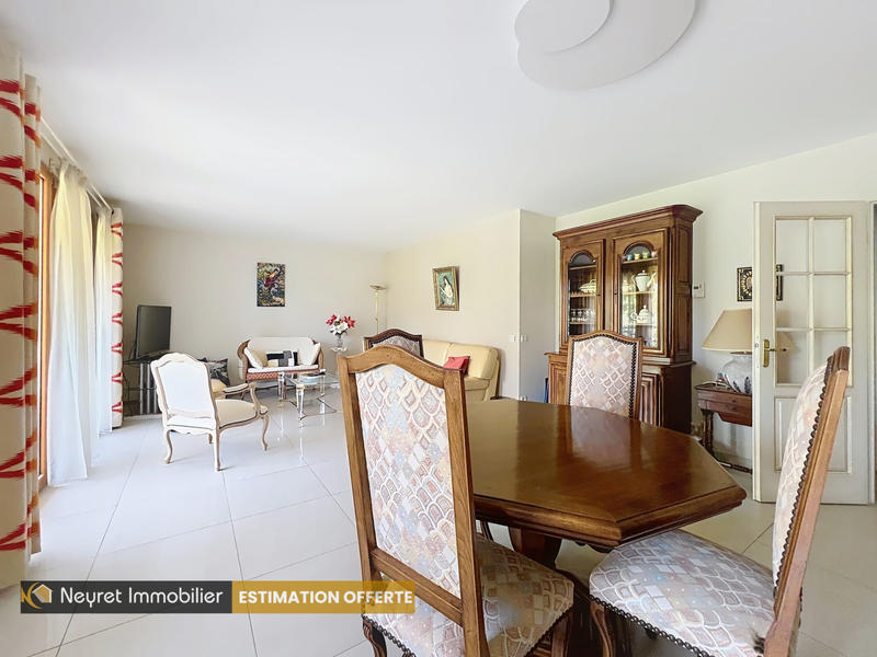 Appartement - 104 m² - 4 pièces