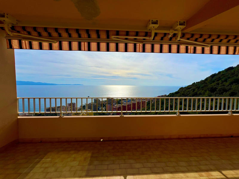 Appartement - 97 m² - 4 pièces