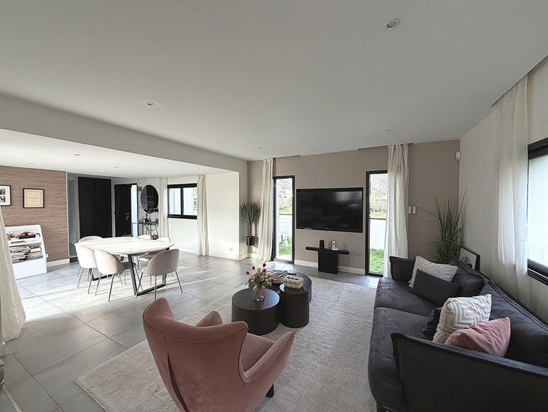 Maison - 160 m² - 6 pièces