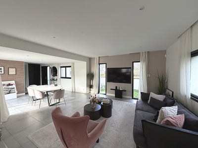 Maison - 160 m² - 6 pièces