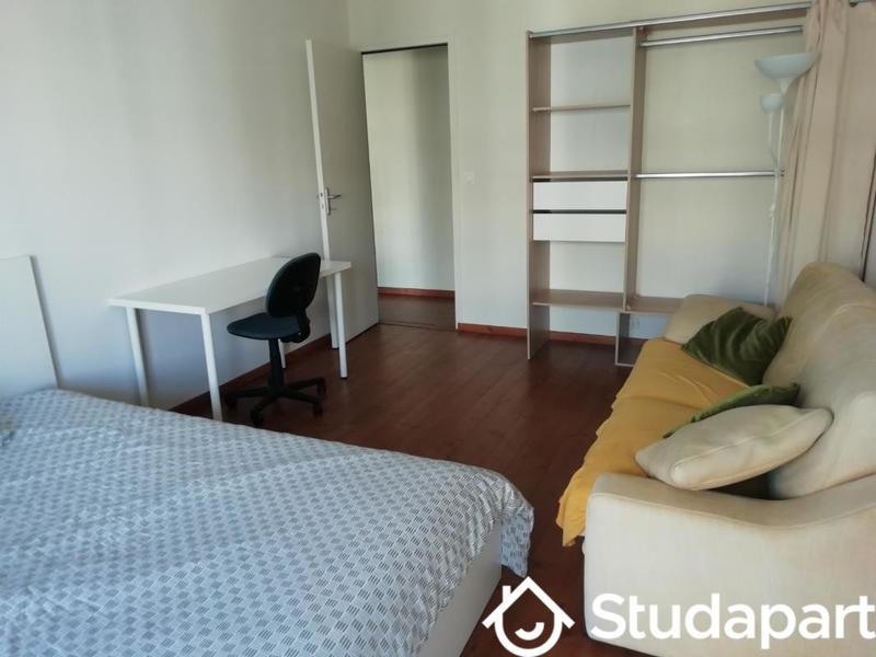 Chambre - 10 m² - 1 pièce