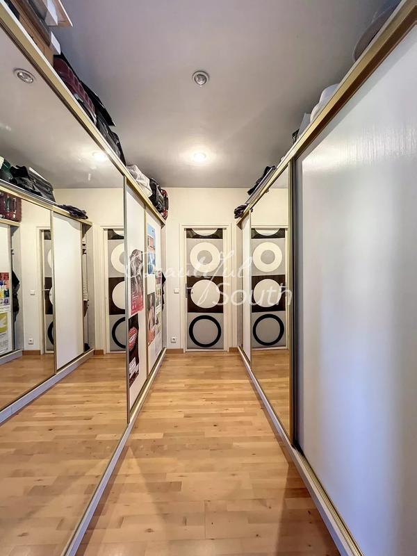 Appartement - 174 m² - 6 pièces