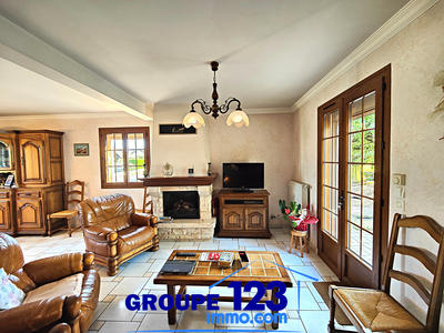 Maison - 182 m² - 9 pièces