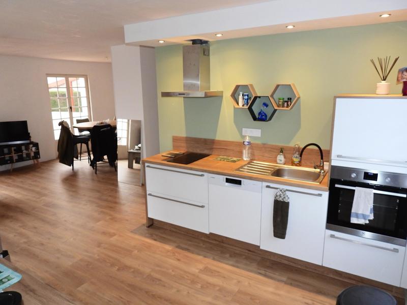 Maison - 90 m² - 5 pièces