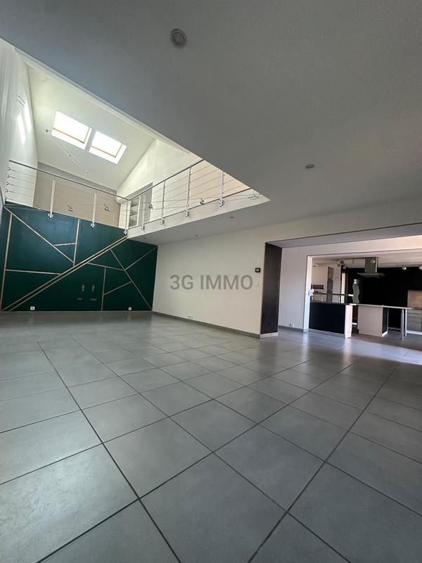 Maison - 190 m² - 7 pièces