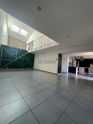 Maison - 190 m² - 7 pièces