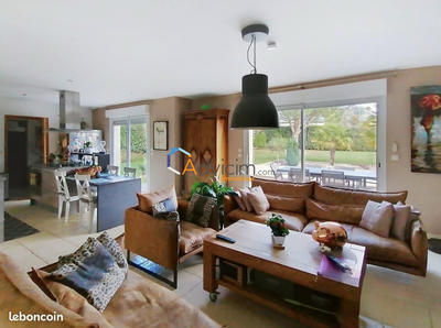 Maison - 151 m² - 7 pièces