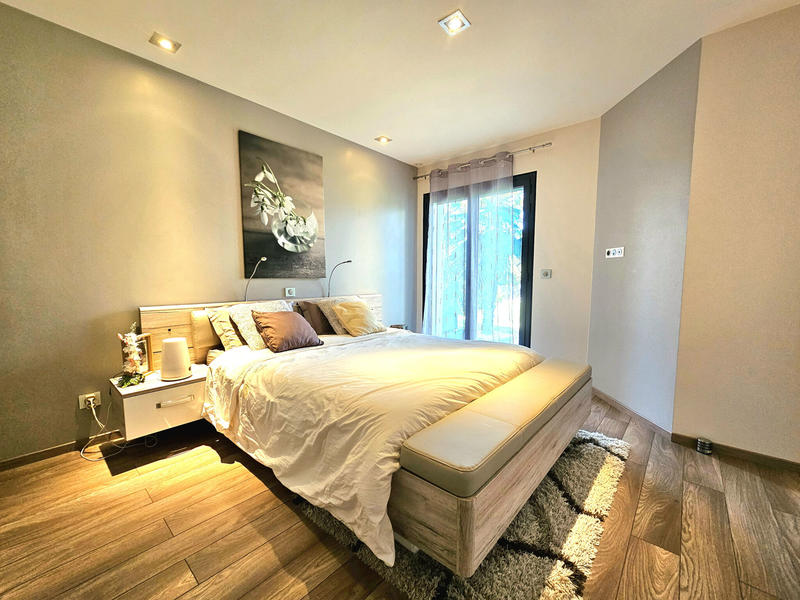 Maison - 214 m² - 7 pièces