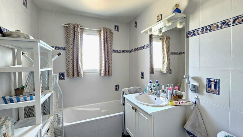 Maison - 104 m² - 4 pièces