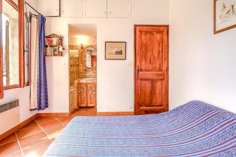 Propriété - 234 m² - 8 pièces