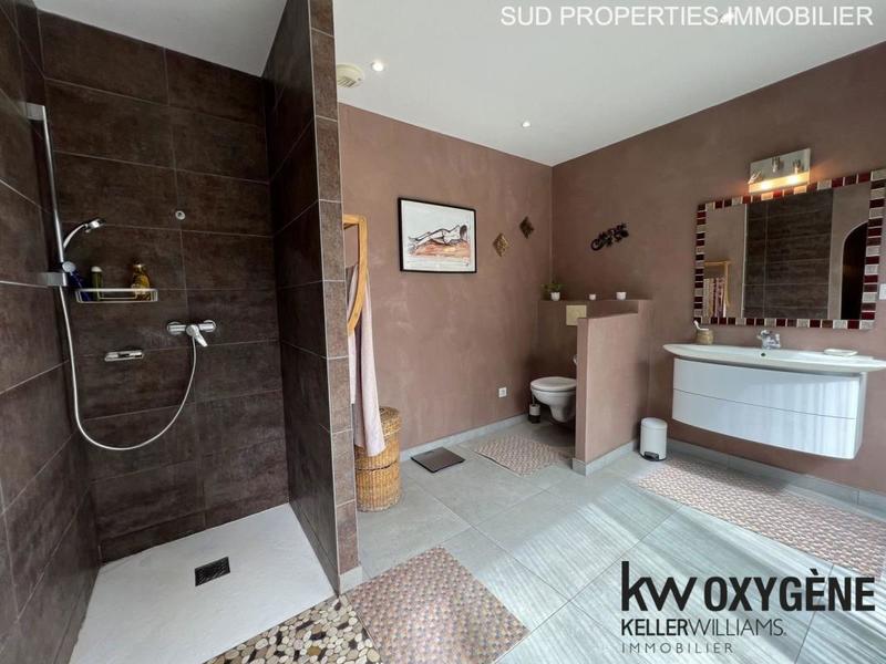 Maison - 210 m² - 6 pièces