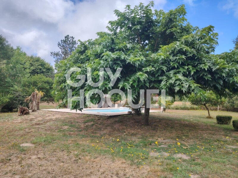 Maison - 280 m² - 6 pièces