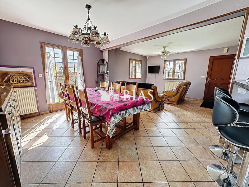 Maison - 130 m² - 6 pièces