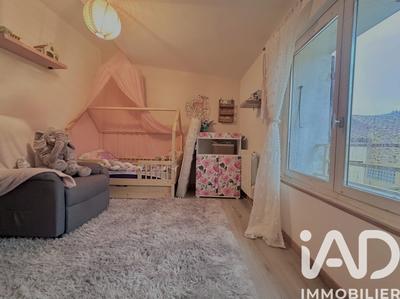 Maison - 98 m² - 5 pièces