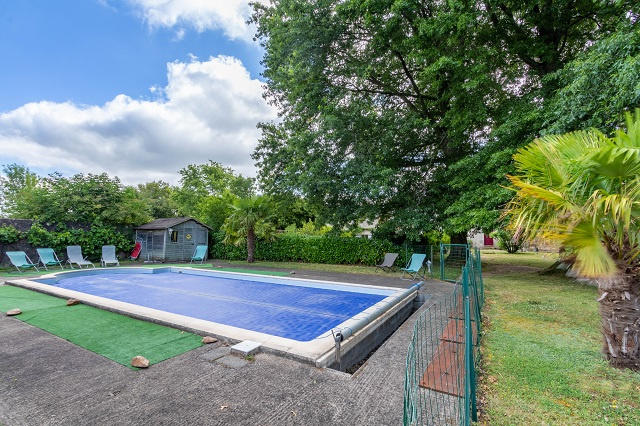 Maison - 478 m² - 10 pièces