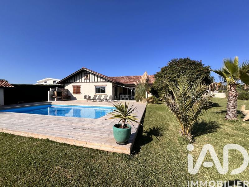 Maison - 180 m² - 7 pièces