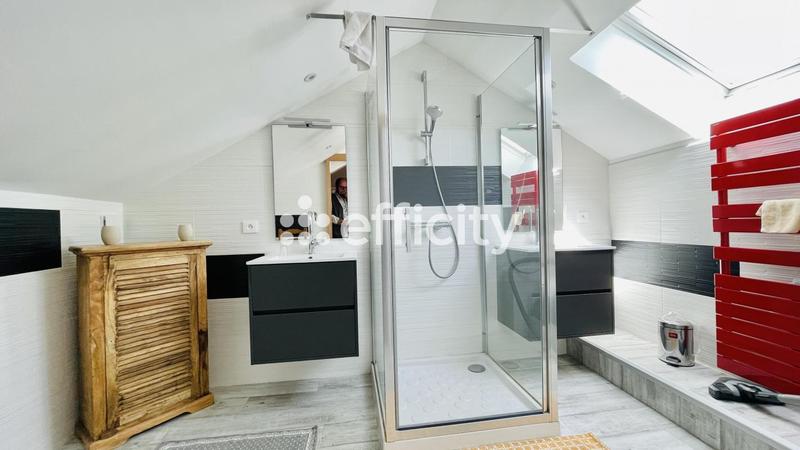 Maison - 105 m² - 5 pièces