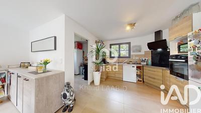 Maison - 98 m² - 4 pièces