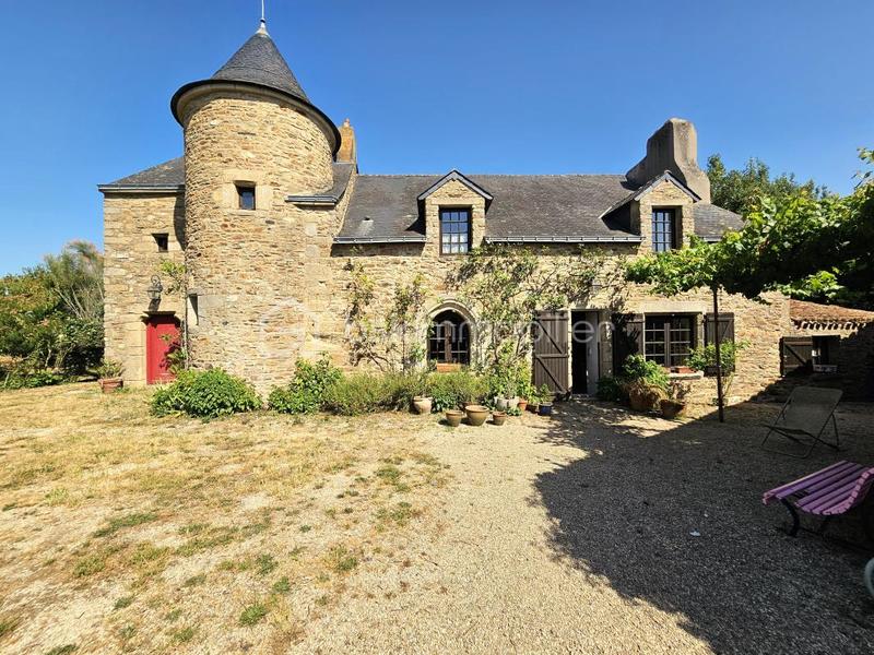 Maison ancienne - 260 m² - 8 pièces